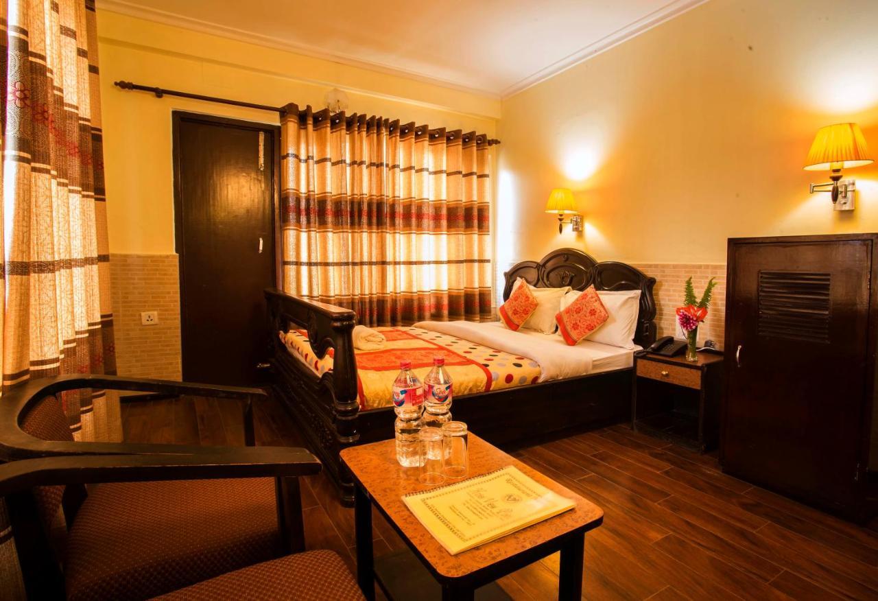 Hotel View Point Pokhara Exterior foto
